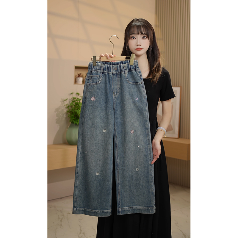 女童秋装2025新款裤子洋气女孩时髦弯直筒绣花女孩牛仔裤Q63112