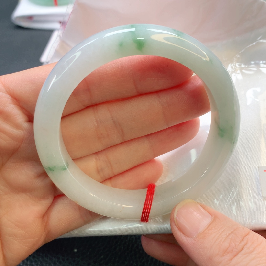 翡翠手镯未镶嵌57正