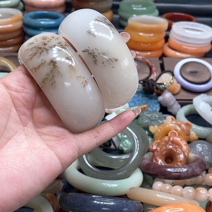 石英质玉合金戒指h****也