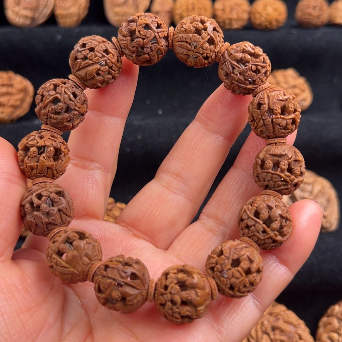 吊坠桃核桃核雕刻