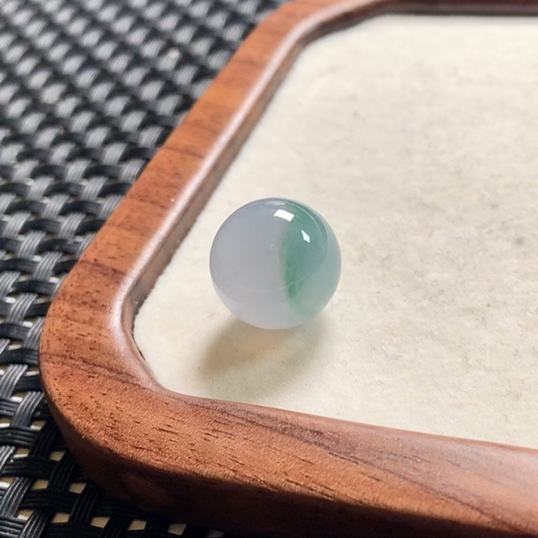 缅甸天然翡翠A货 蓝紫飘绿双彩无孔圆珠镶嵌吊坠搭配多宝手串