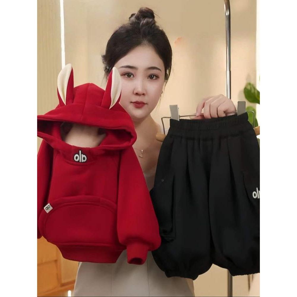 奥莱韩范男女童套装秋冬加绒连帽棉卫衣安哥拉红立体耳朵灯笼裤拜