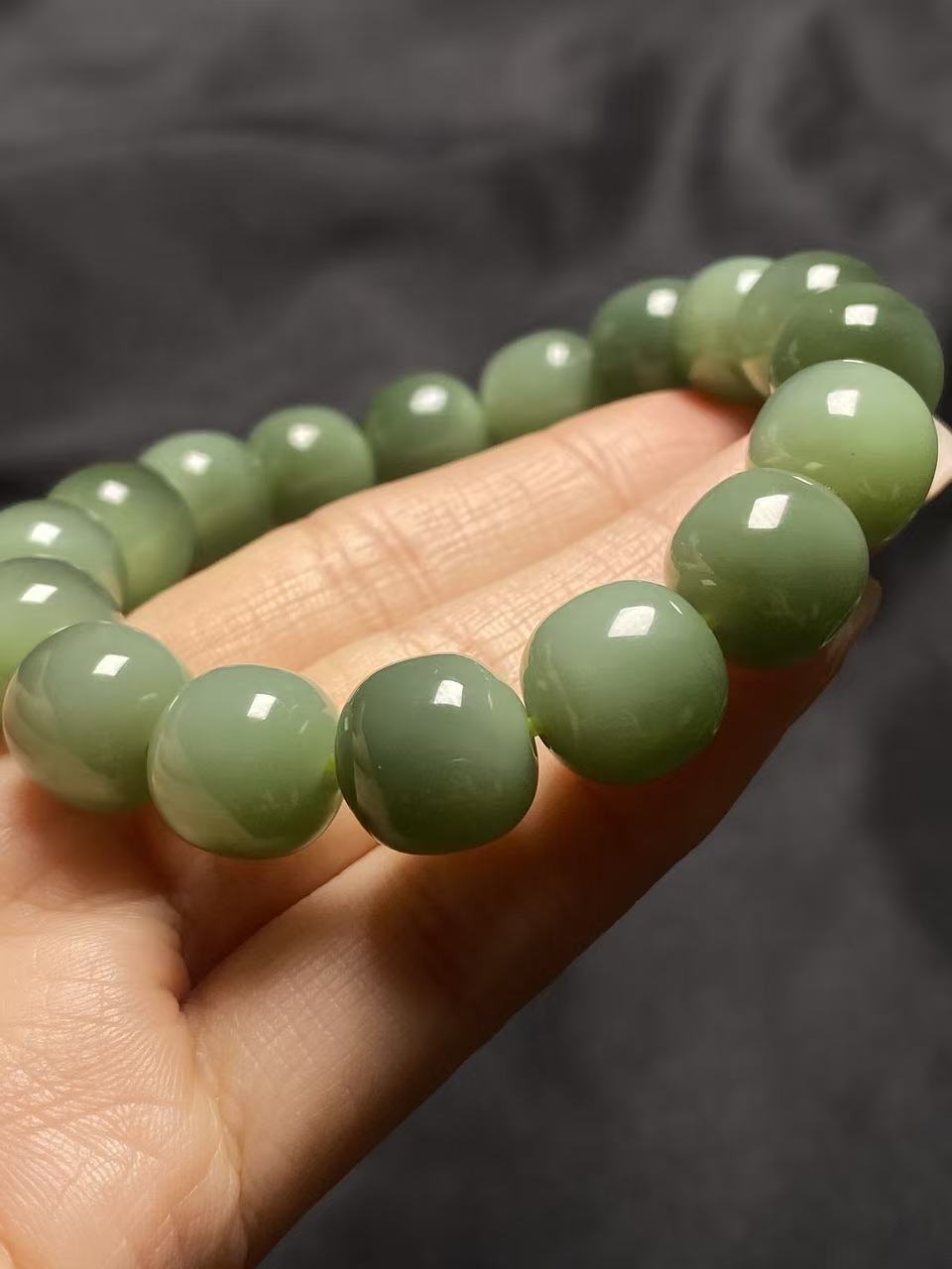 天然和田玉碧玉粉青无结构猫眼12mm国风款老料手串