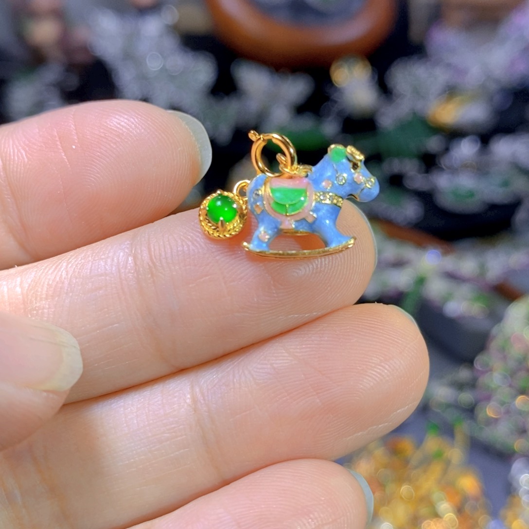 翡翠颈饰银S925镶嵌天然翡翠