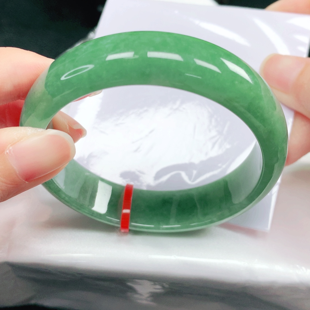 翡翠未镶嵌手镯56圈