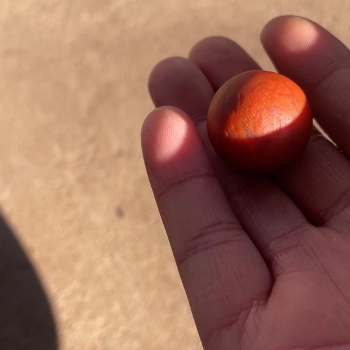 南红玛瑙珠子未镶嵌