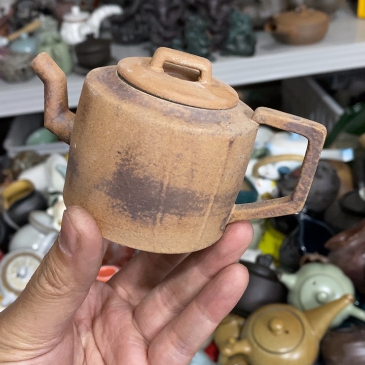 陶瓷艺术品及陶瓷壶