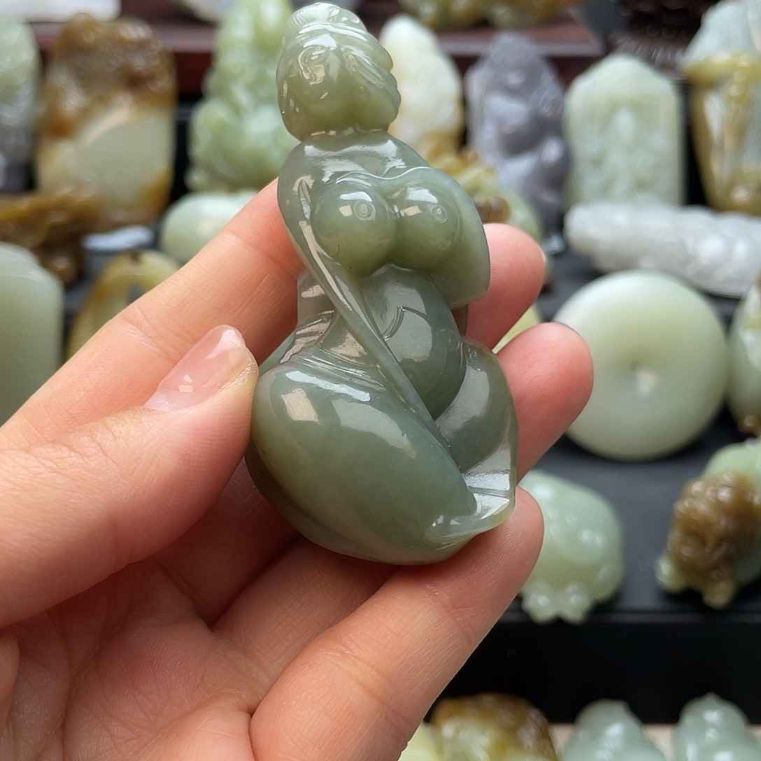 和田玉颈饰未镶嵌薄**秋