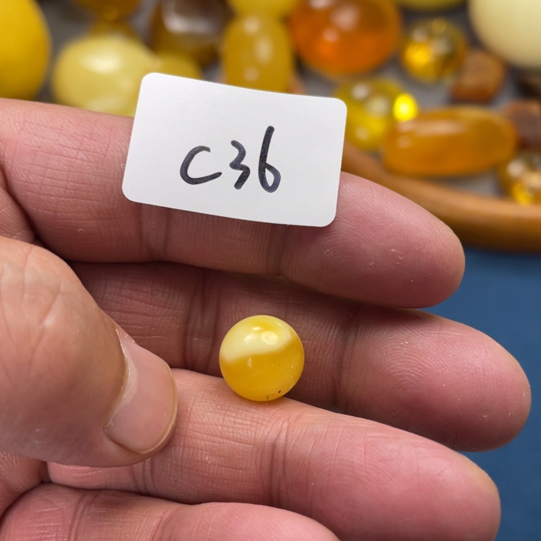 手链琥珀未镶嵌白*?