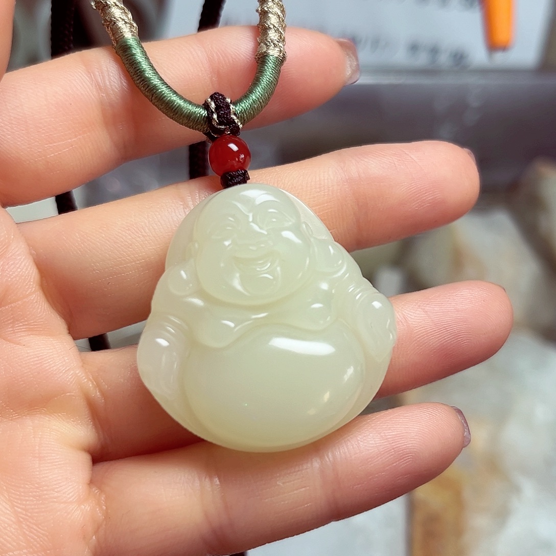 和田玉未镶嵌颈饰佛公35