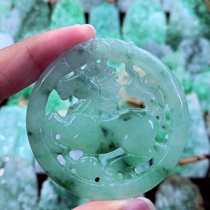 吊坠(不含链)未镶嵌翡翠