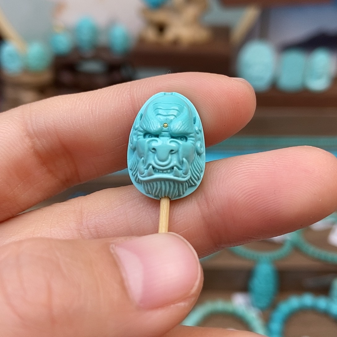 绿松石配饰未镶嵌