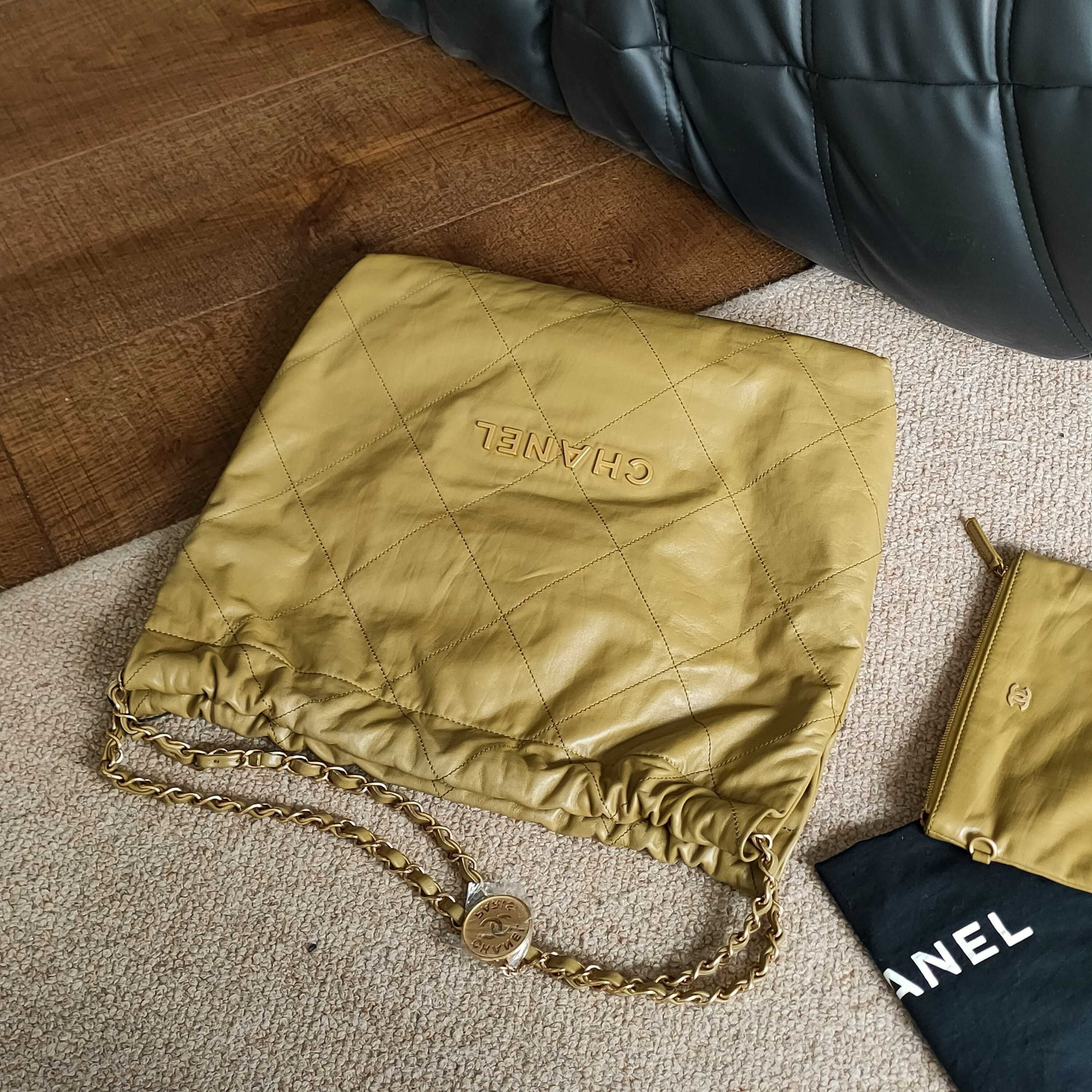 95新 Chanel/香奈儿 Azul-芥末绿牛皮金扣22bag中号单肩包38310