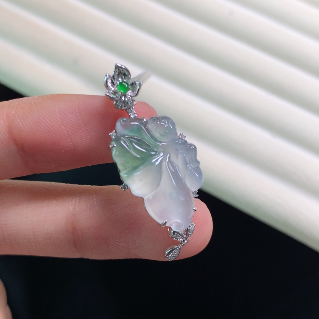 翡翠颈饰18K金镶嵌仙子