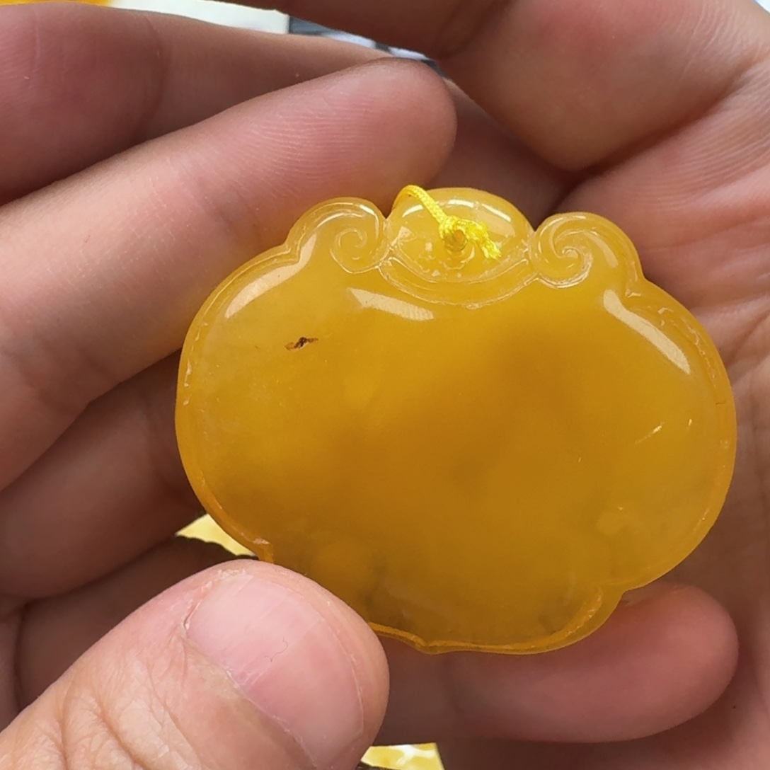 琥珀未镶嵌珠宝奇石662