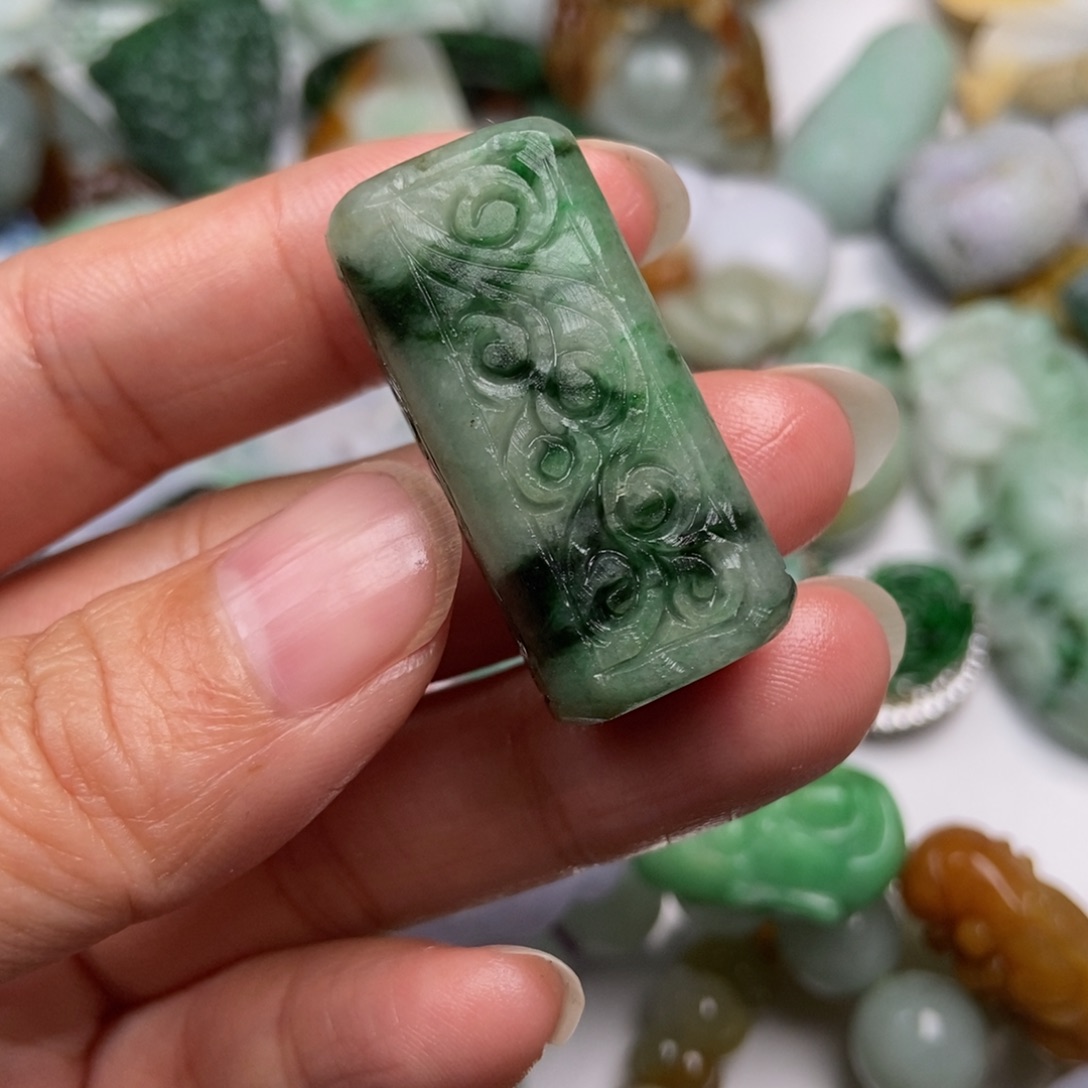 定制翡翠未镶嵌翡翠