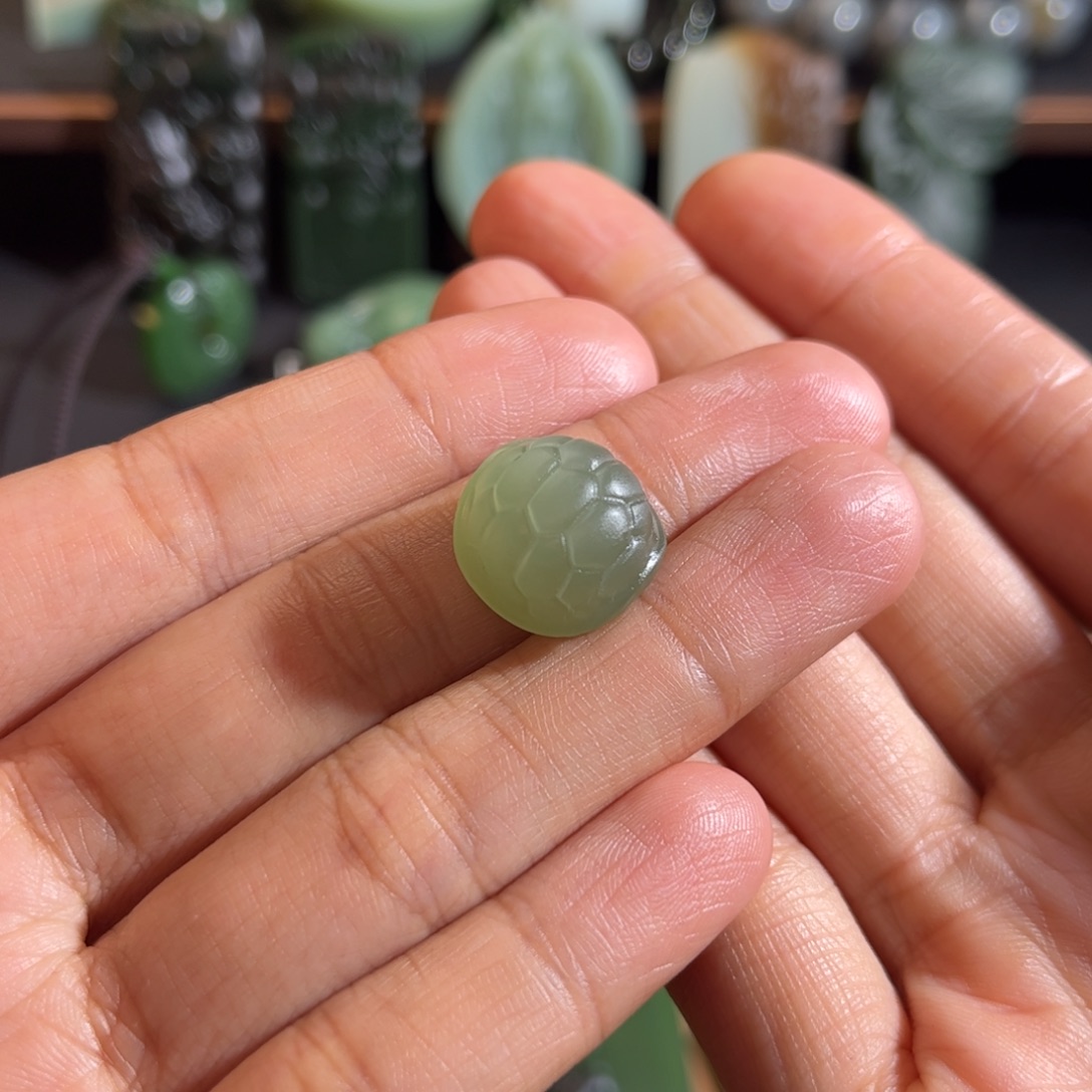 观***和田玉未镶嵌颈饰定制