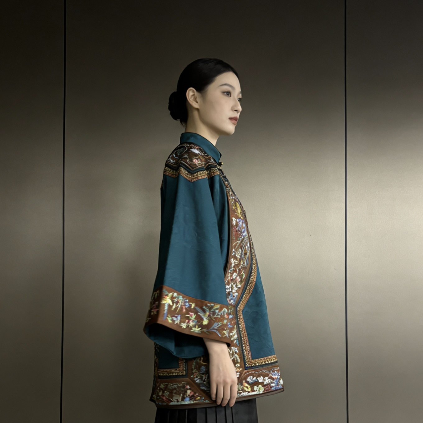 新款国风桑蚕丝香云纱十二生肖云肩刺绣太太服252171