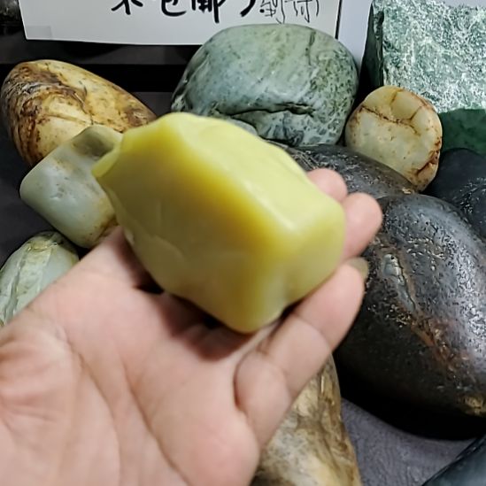 独***翁和田玉（糖玉）未镶嵌挂件