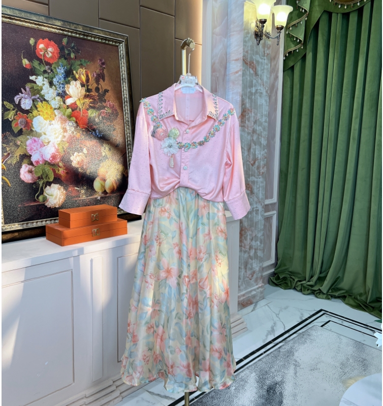 芙娜妮轻奢2025新款小众设计气质显瘦名媛女装F2511202