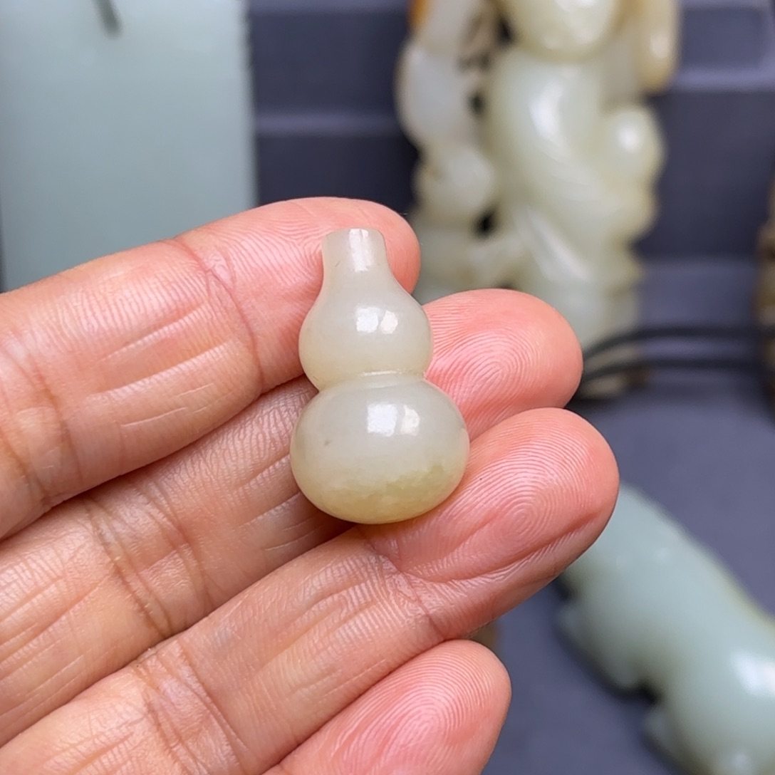 和田玉（糖玉）挂件未镶嵌