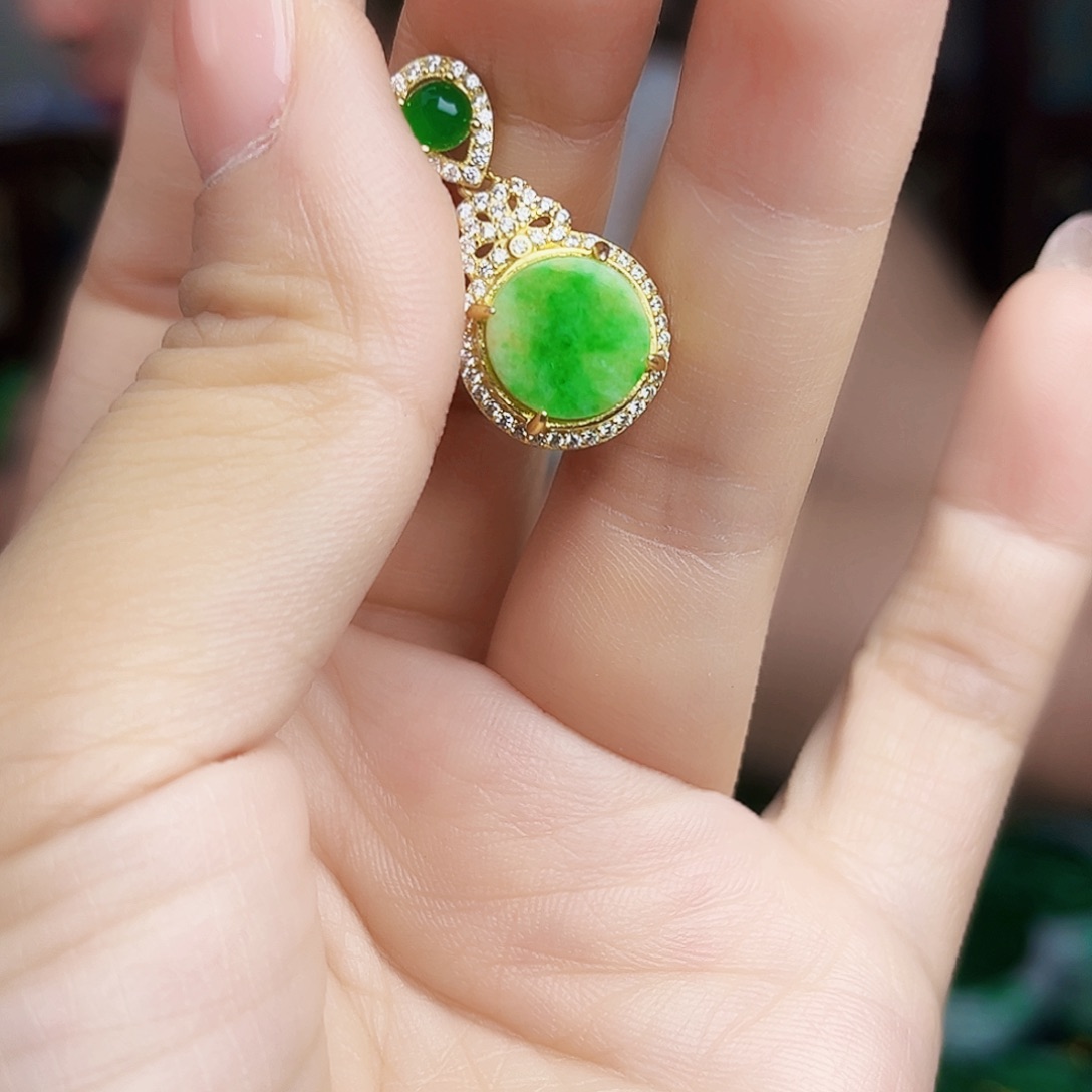 翡翠银S925镶嵌颈饰多样性