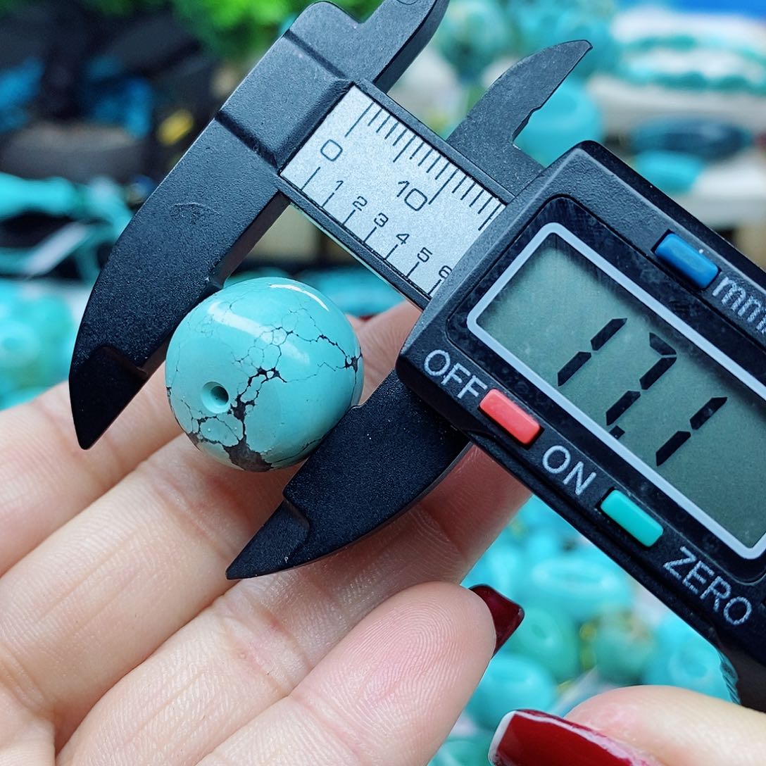 绿松石颈饰未镶嵌