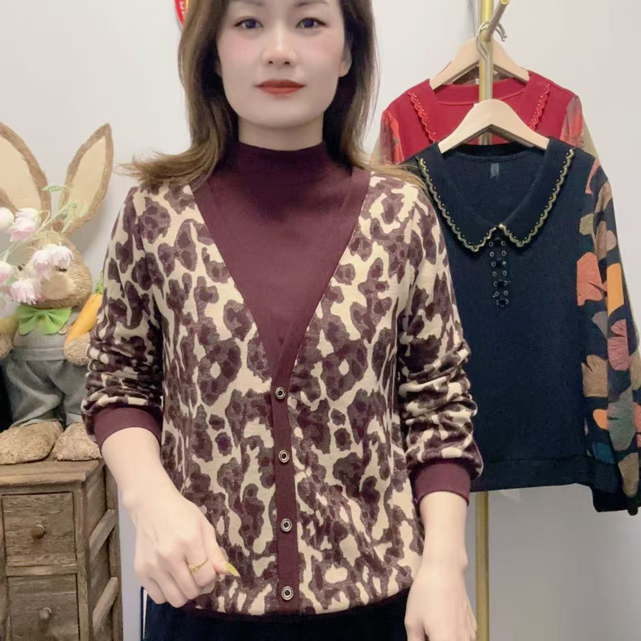【丽姐家】秋季新款妈妈装女装上衣女长袖假两件厚款毛针织衫