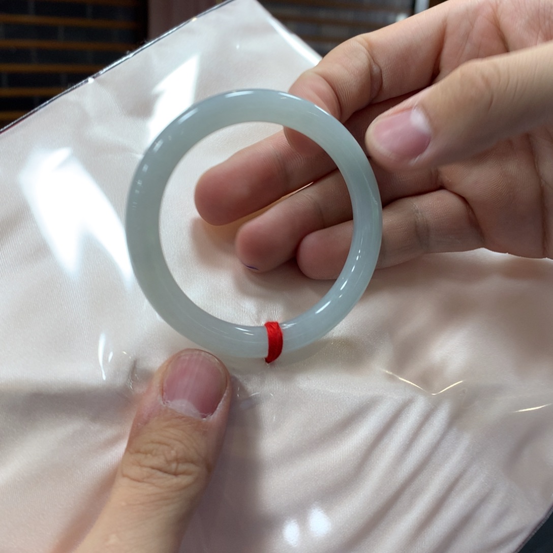 翡翠未镶嵌手镯翡翠