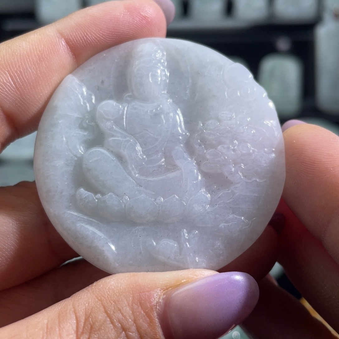 翡翠未镶嵌颈饰观音