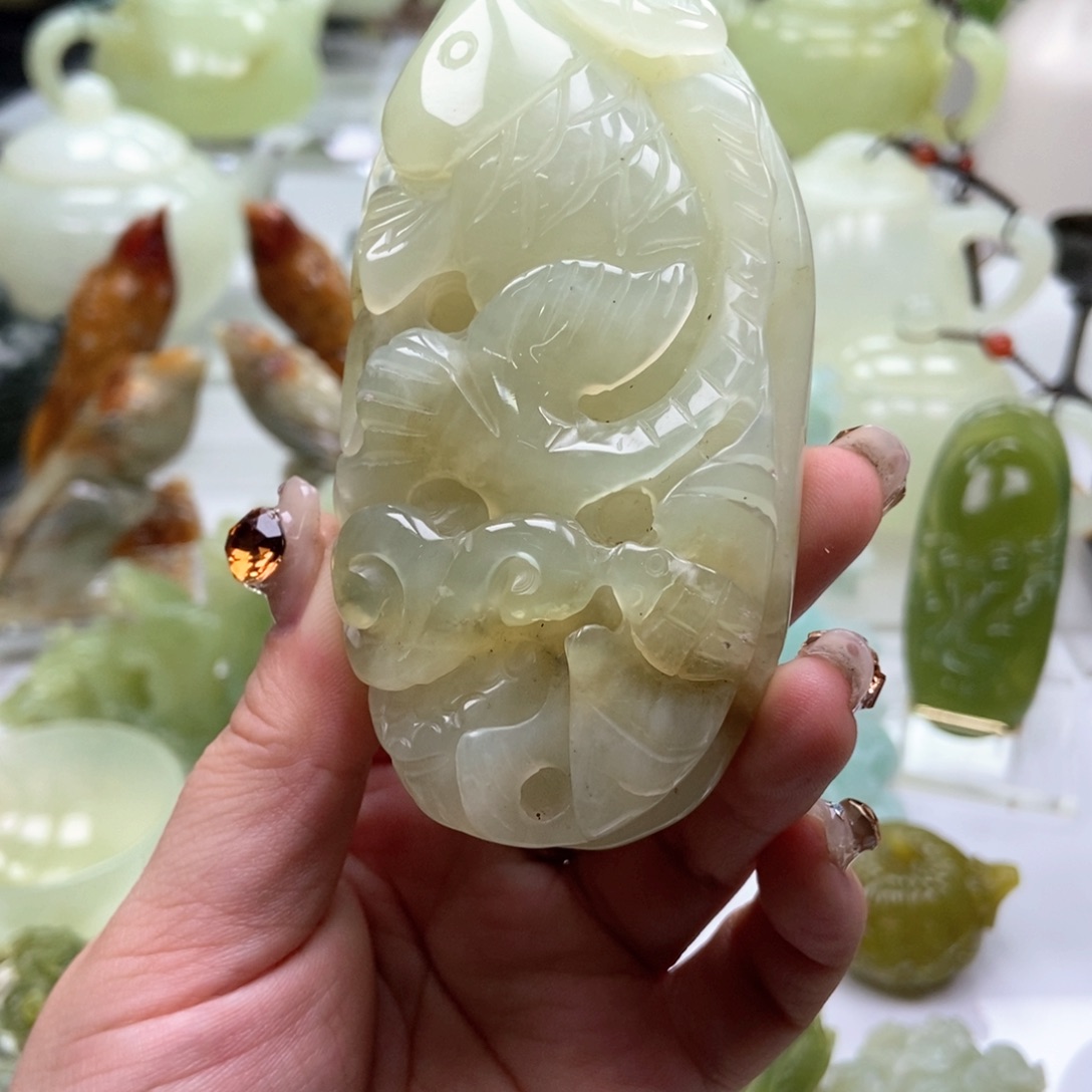 蛇纹石玉壶未镶嵌