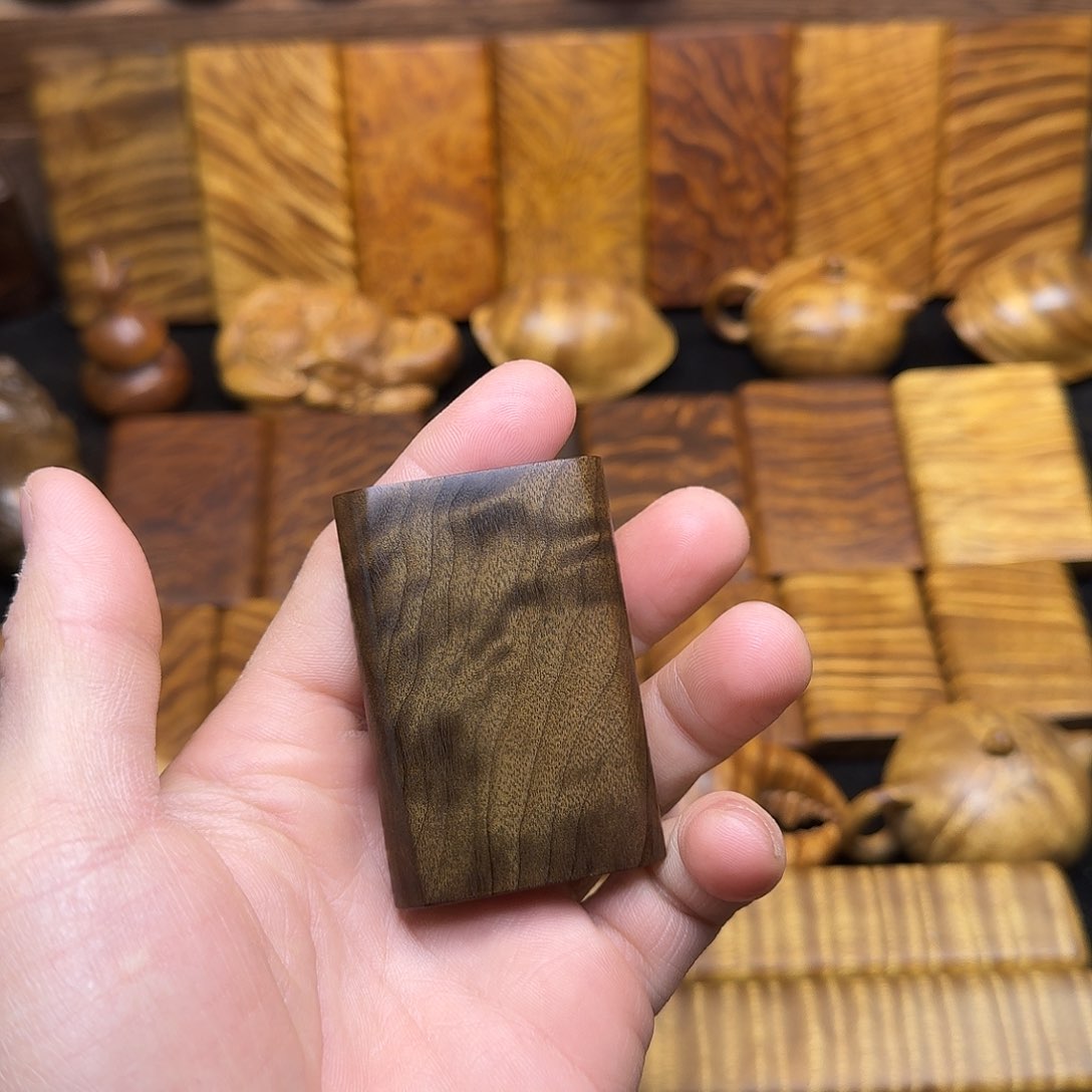 楠木金丝楠木无事牌