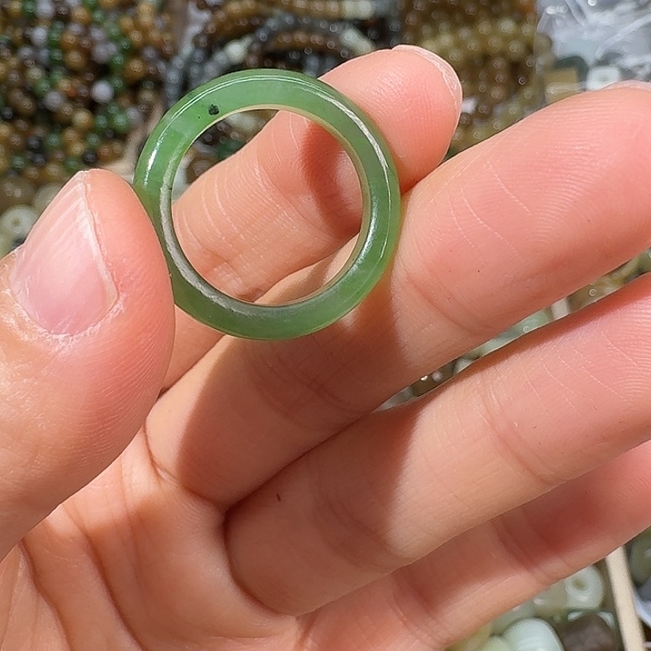 美***处和田玉（碧玉）未镶嵌戒指17.5内径