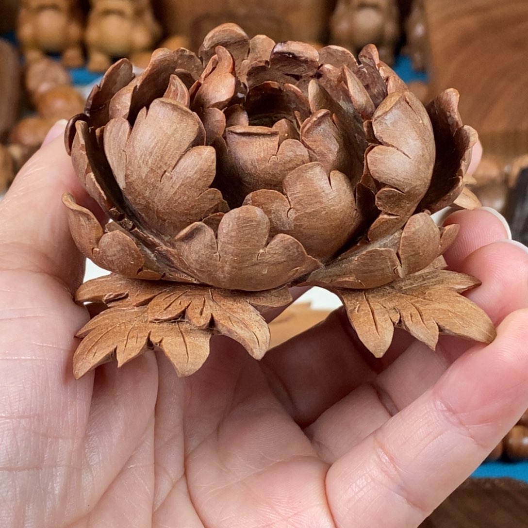 星***轩檀香木把件老山檀香手工雕刻牡丹花