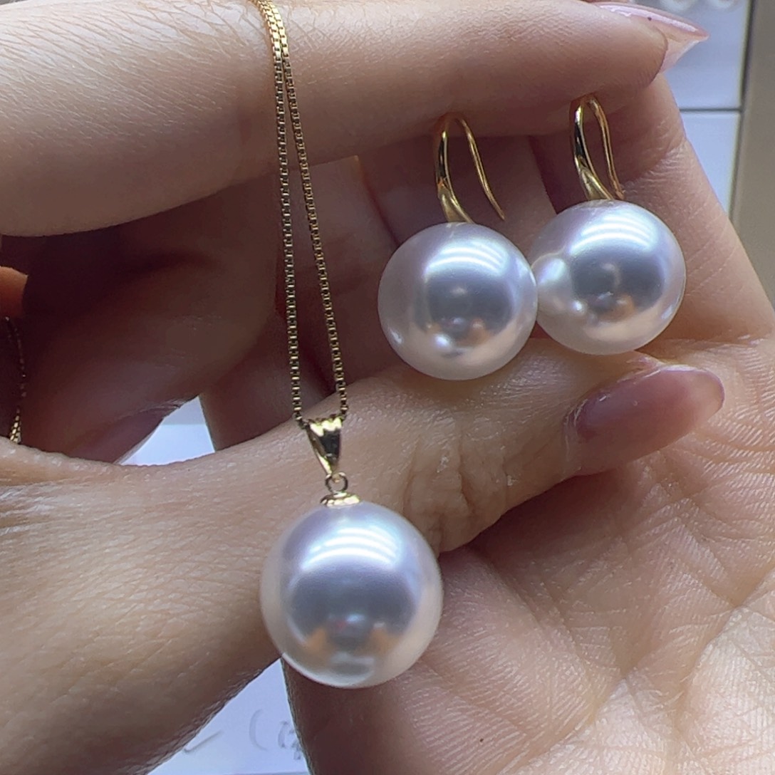 淡水珍珠吊坠(赠链)18K金镶嵌