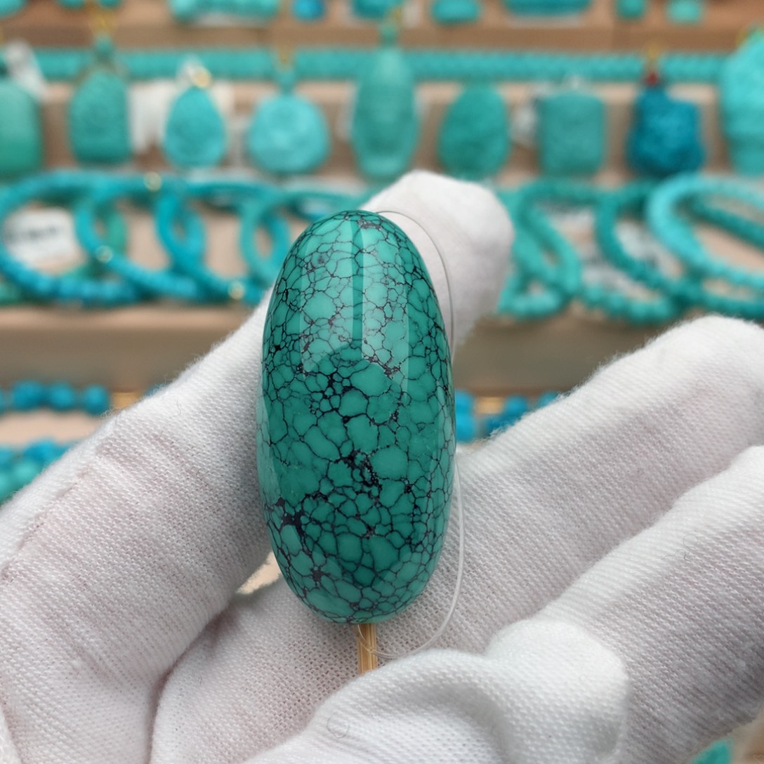 绿松石未镶嵌珠宝奇石21.9克