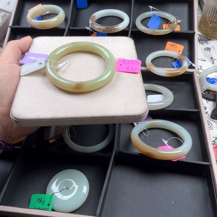 未镶嵌手镯和田玉玲珑美镯59.8