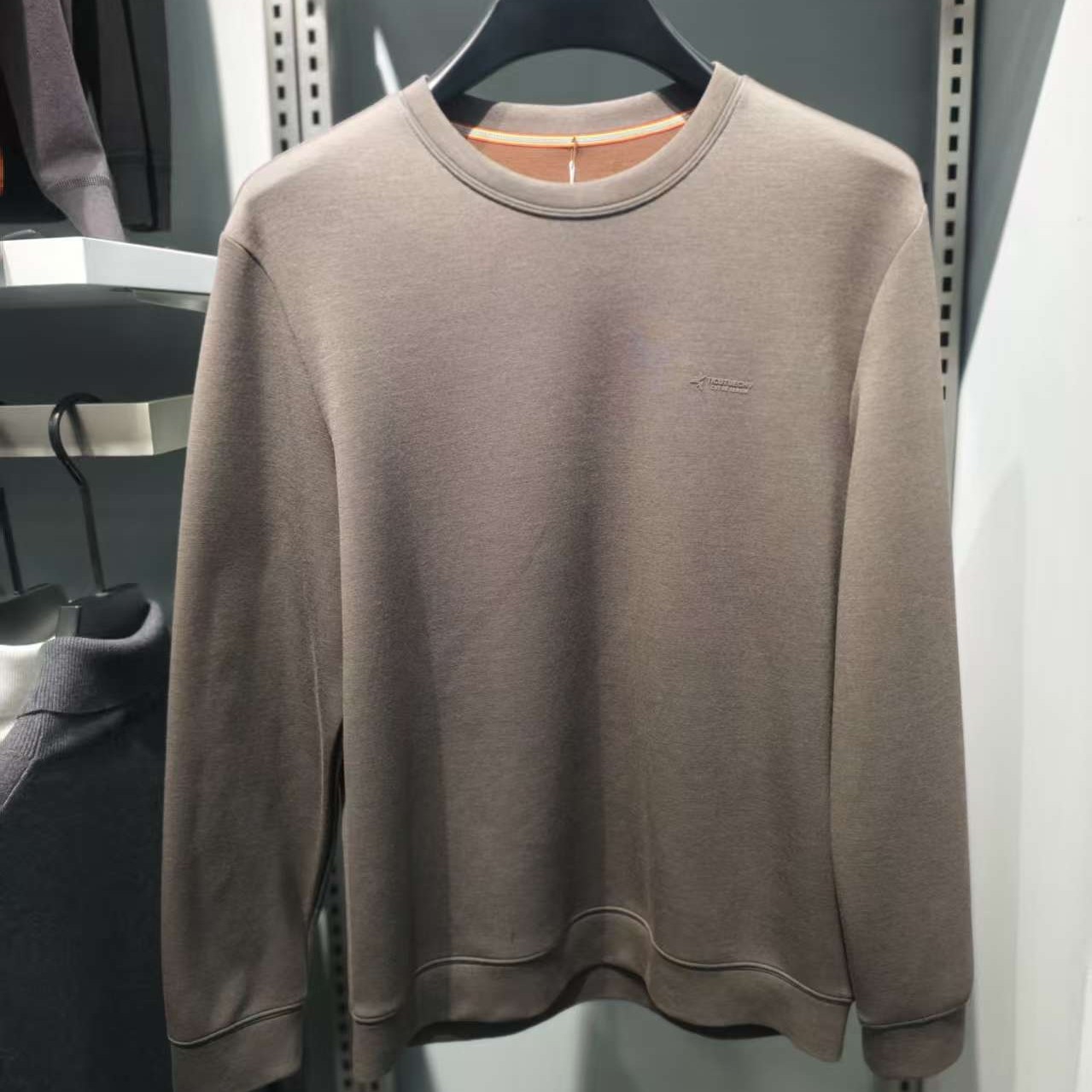 (迪)25E90男圆领卫衣