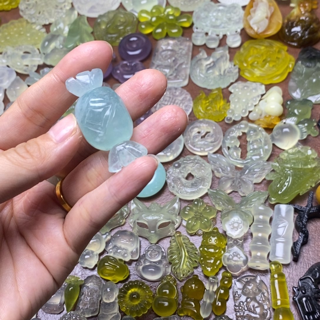 蛇纹石玉合金项链