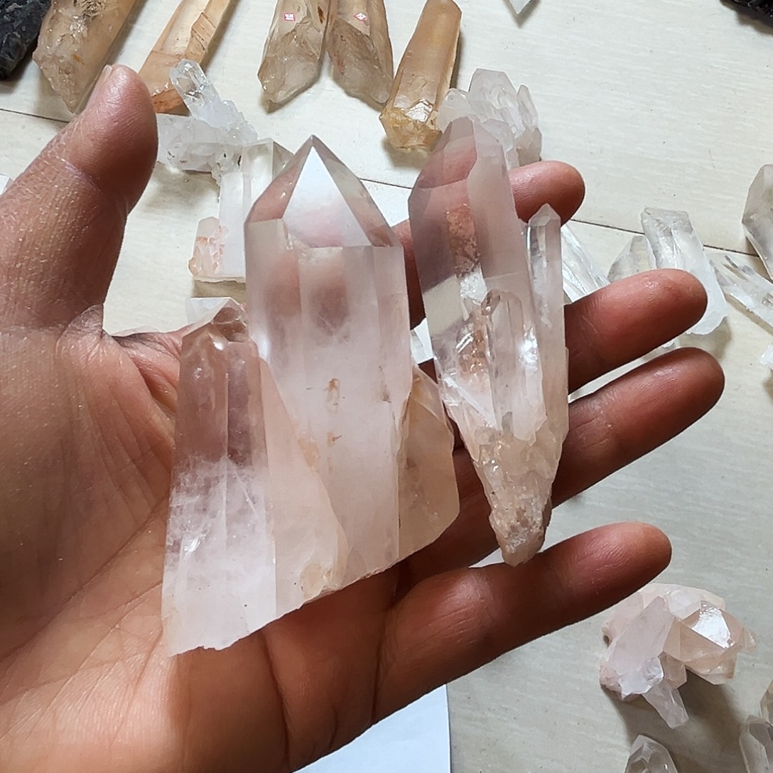 L***x珠宝半成品水晶未镶嵌