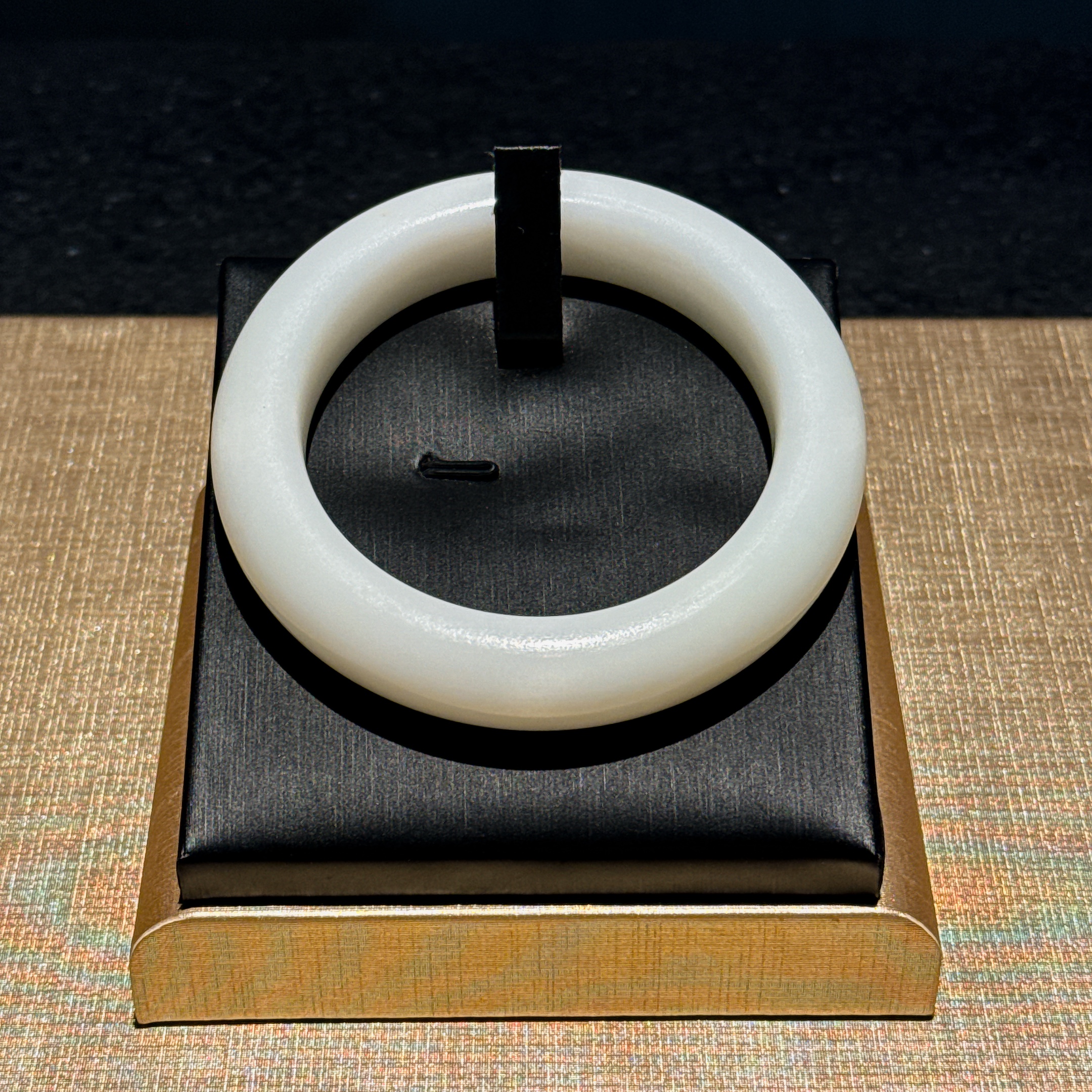 《抖音质检正品发货》天然和田玉羊脂【手镯】