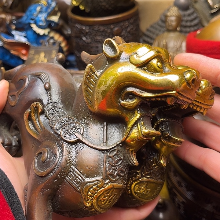 精美铜器批发档口