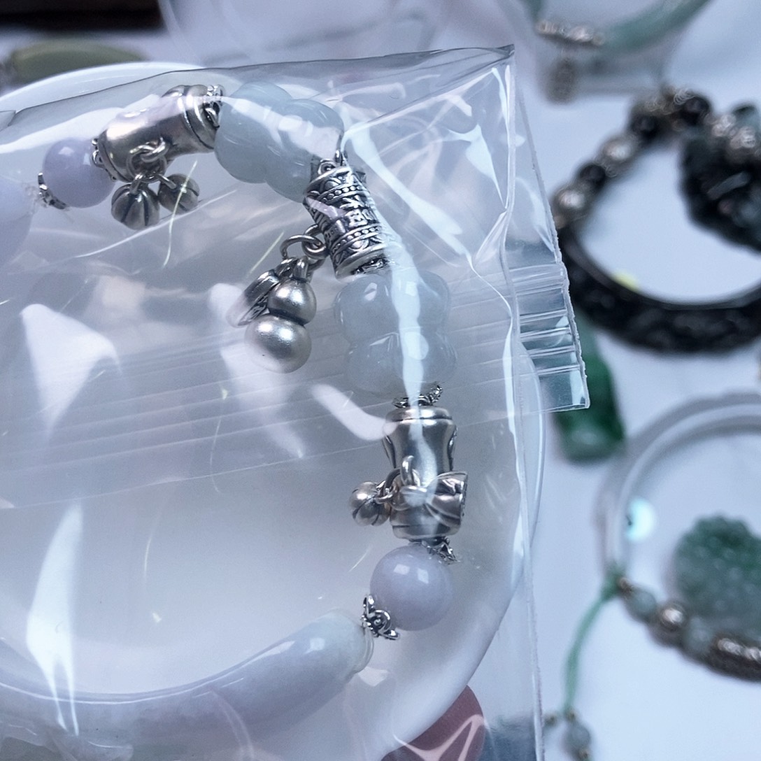 翡翠吊坠(不含链)未镶嵌杜*娜