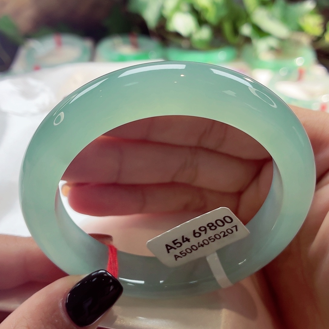 翡翠未镶嵌手镯自带磨皮滤镜湖水蓝68-22