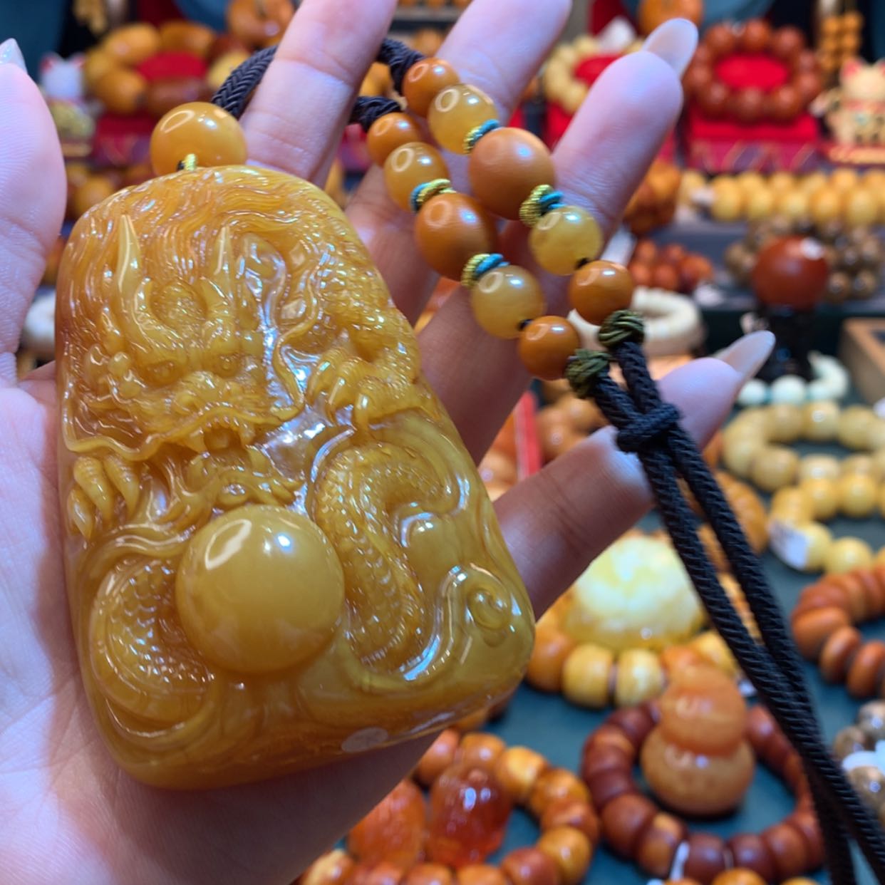 【闪购商品】蜜蜡吊坠(赠链)未镶嵌