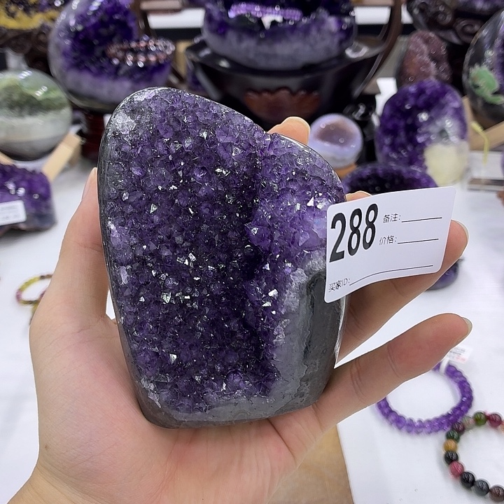 水晶大型摆件（非配饰）未镶嵌