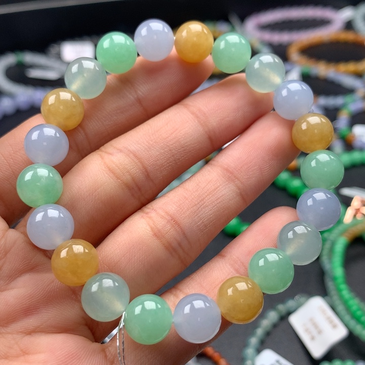 翡翠手镯未镶嵌卡