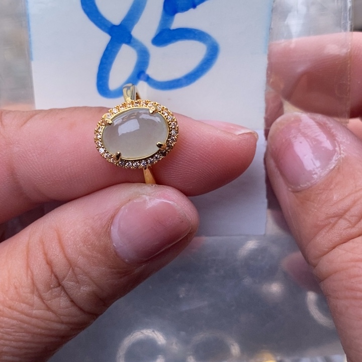 未镶嵌戒指翡翠缅甸