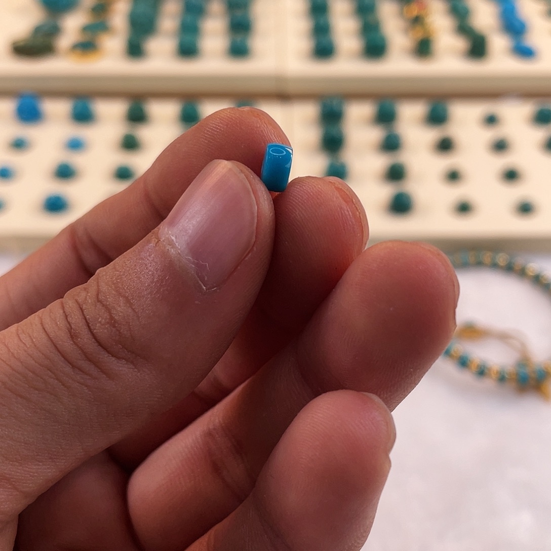 绿松石未镶嵌耳饰