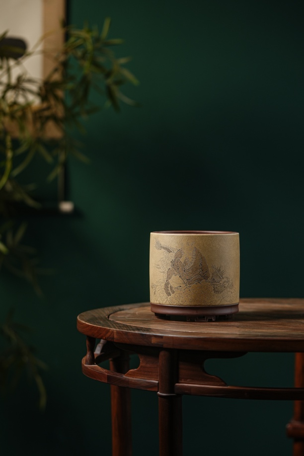 【知守.茶器】韦陀菩萨、降龙罗汉，紫砂笔筒，刘华徒弟施生溢刻绘